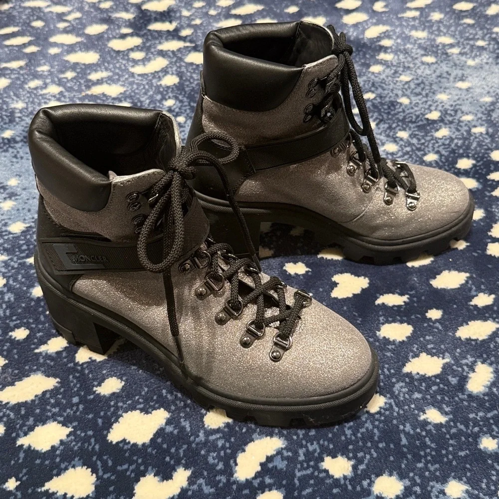 Moncler Carol Shimmery Heeled Hiking Boots. Size 38 - Picture 5 of 7